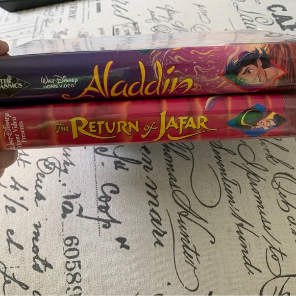Donated - Two vintage Disney VHS tapes Aladdin and The Return of Jafar - Picture 2 of 6